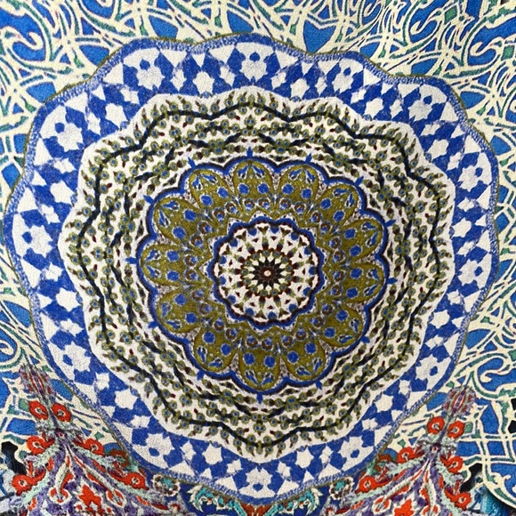 Camilla round neck kaftan - Picture 7 of 8